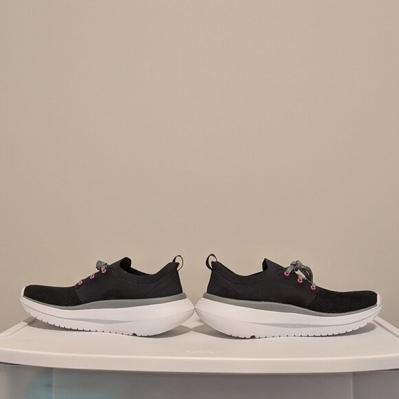 Oofos Oomy Stride Sneakers, Black White, Size 8 - Picture 6 of 10